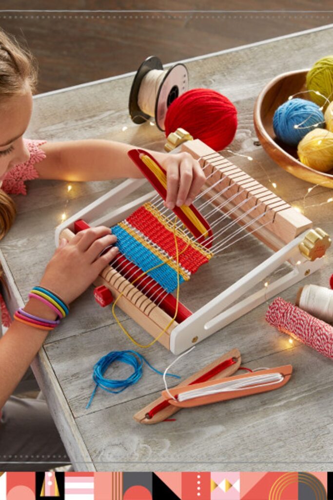 Learn weaving with the FAO Schwarz Brown Toy Kids Loom - Secret